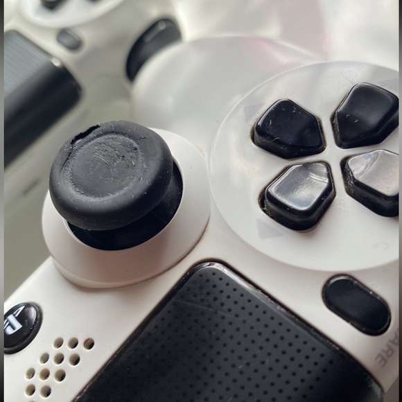 PS4 console with controllers - Picture 10 of 10